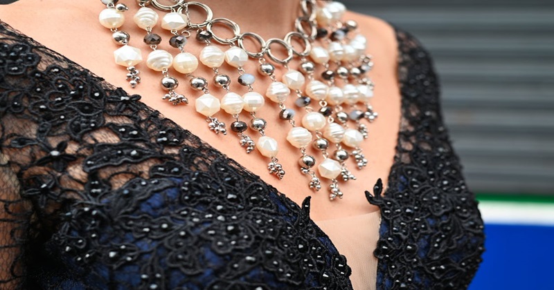 Exploring Autumn Jewelry Trends: What’s Hot This Season?