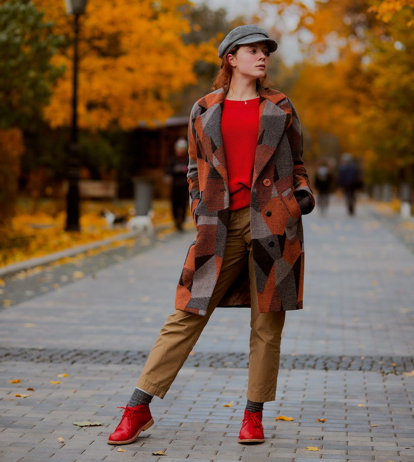 Dress Like a Model: Essential Autumn Staples & Layering Tips